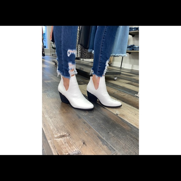 matisse trader bootie